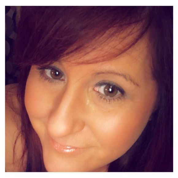 Meet your Posher, Christina - Picture 1 of 1